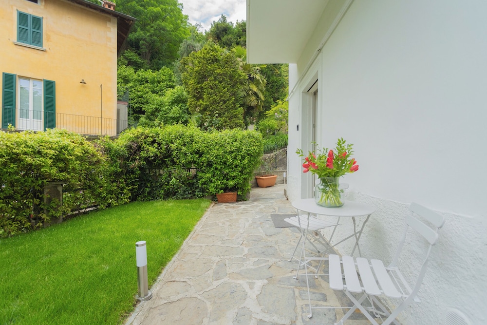 Enchanted Como Lake - Tremezzo Apartments by Rent all Como