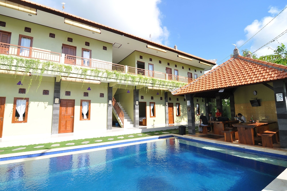Cempaka Mas Guesthouse