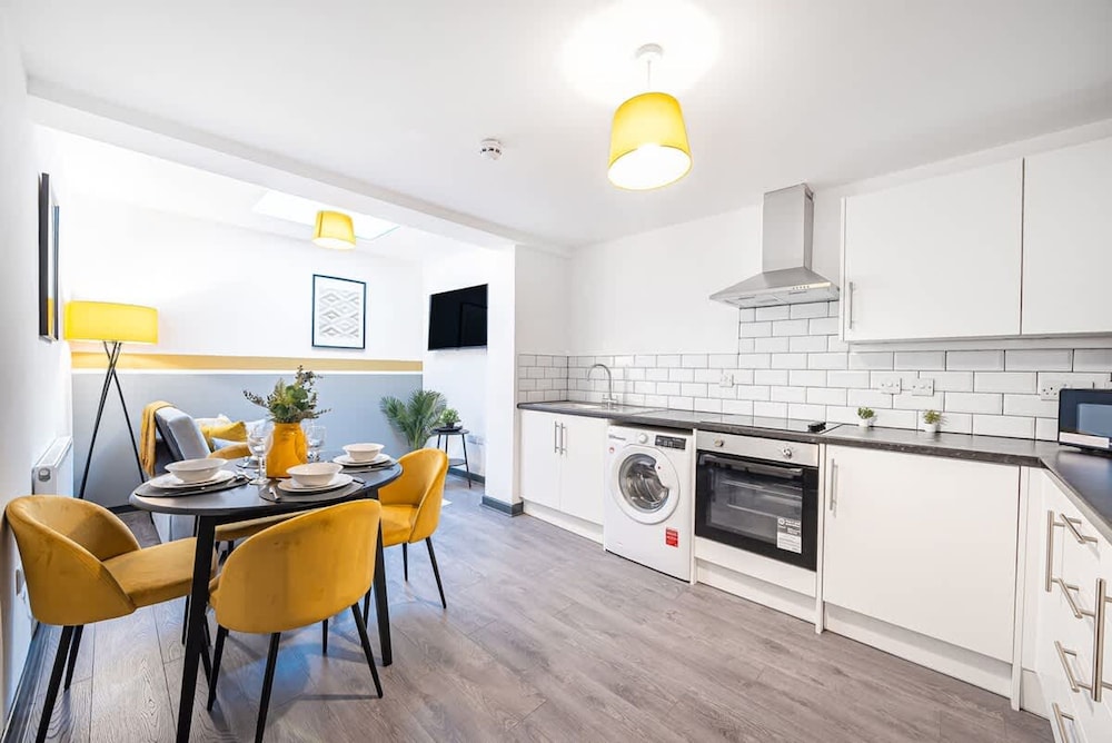 5-bed 5 En-suite Apartment in Manchester