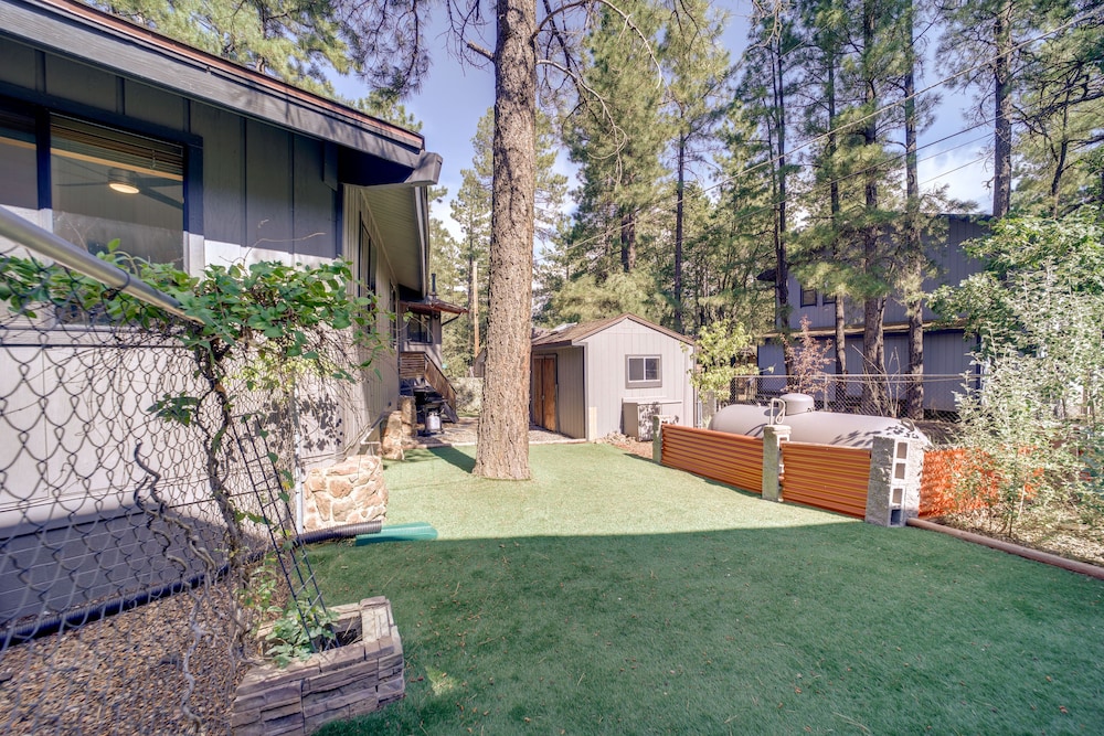 Cozy Munds Park Retreat: Hike, Golf + Fish! view 3