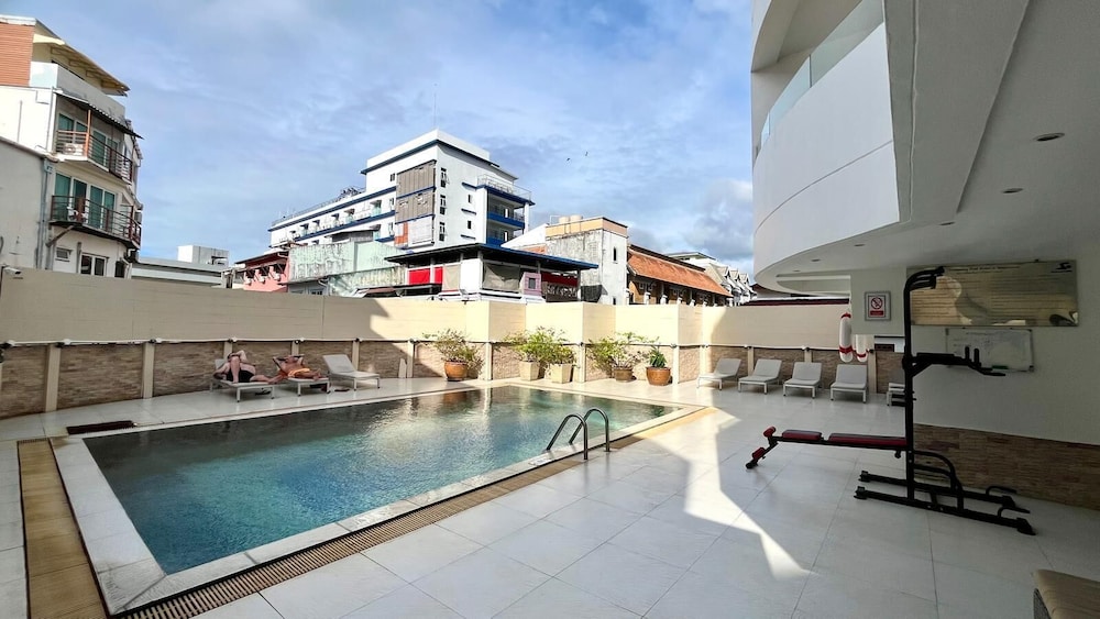 Heritage - Modern Studio Shared Pool, City Centre