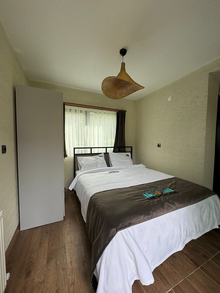 Newrose Tatil Köyü