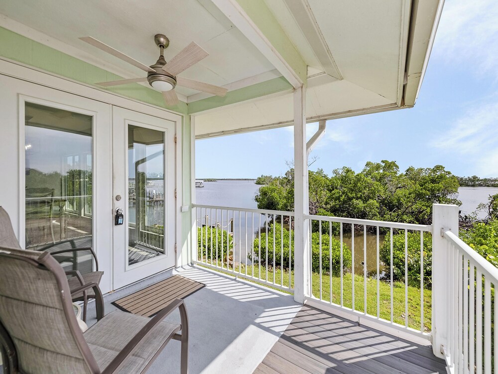 Dolphin Bay by Distinctive Beach Rentals