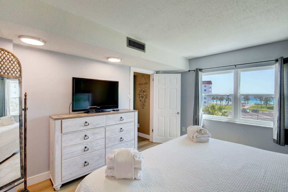146 El Matador 2 Bedroom Condo