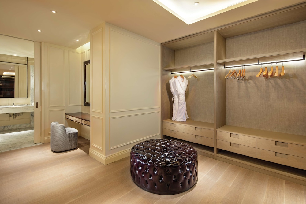 Hilton Dalian Golden Pebble Beach Resort