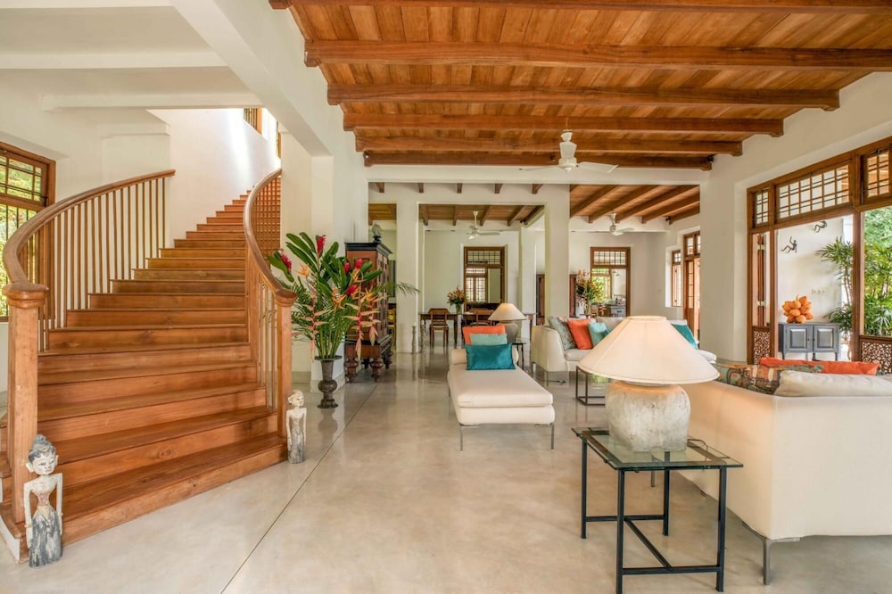 Luxurious 07 Bedroom Hilltop Villa With Private Gym view 5