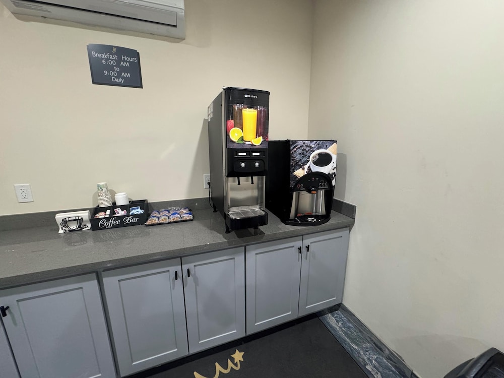 Elite Inn & Suites