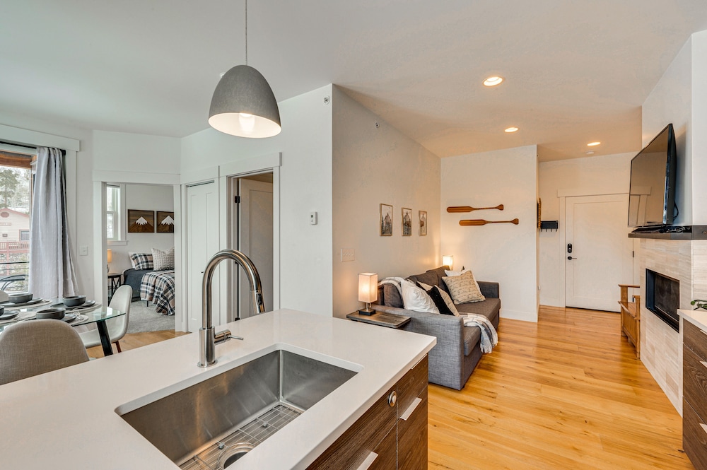 Updated Grand Lake Loft w/ View, 2 Mi to Rmnp! - Property Image 11