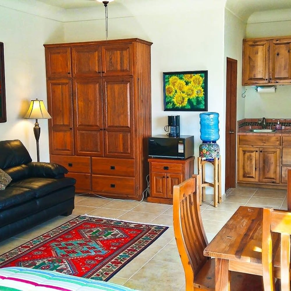 Casa Evita 4 Bedroom Beachfront Home