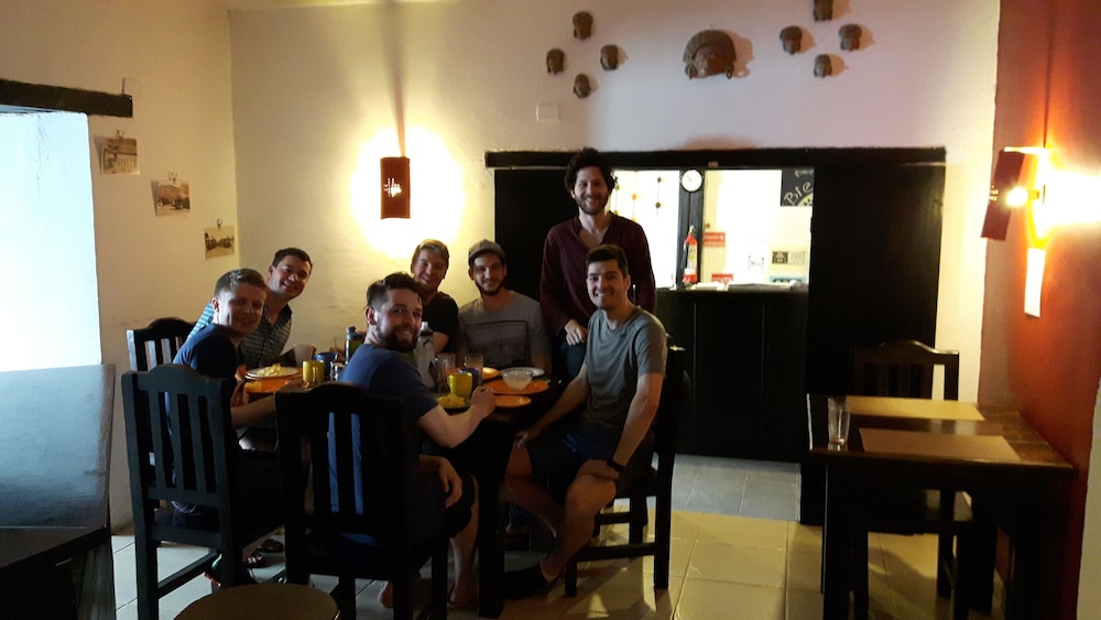 L'AUBERGE INN - Hostel