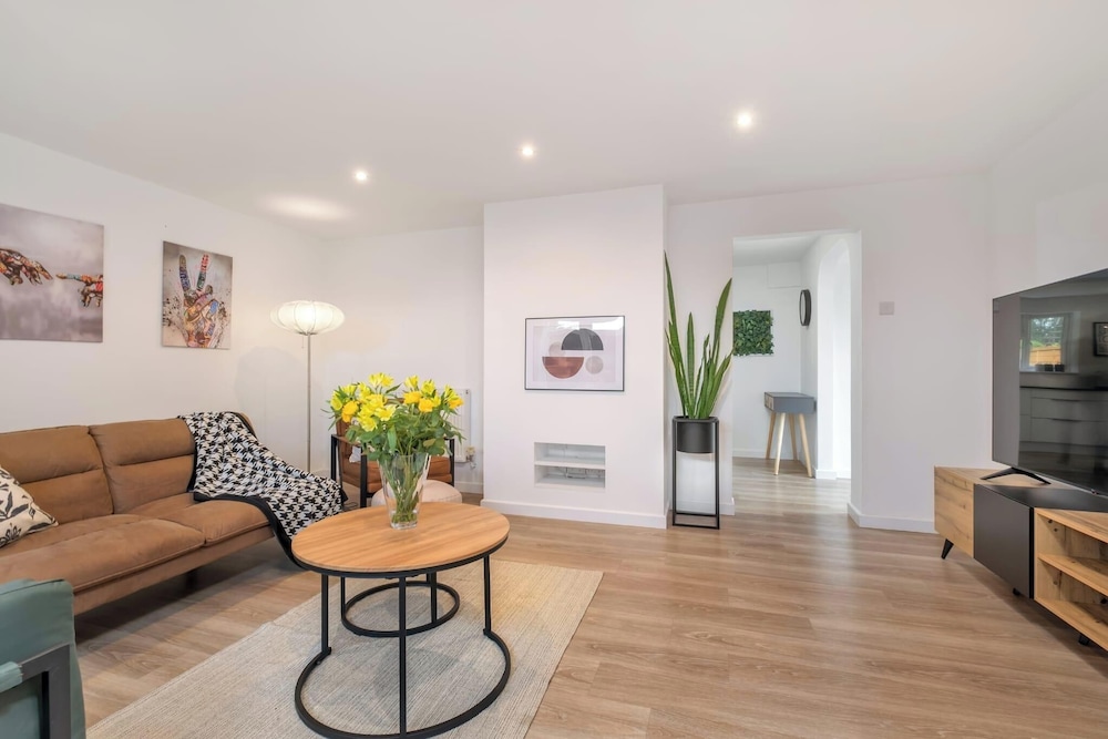 Bluebell House - Sleeps 5 - Garden - Parking