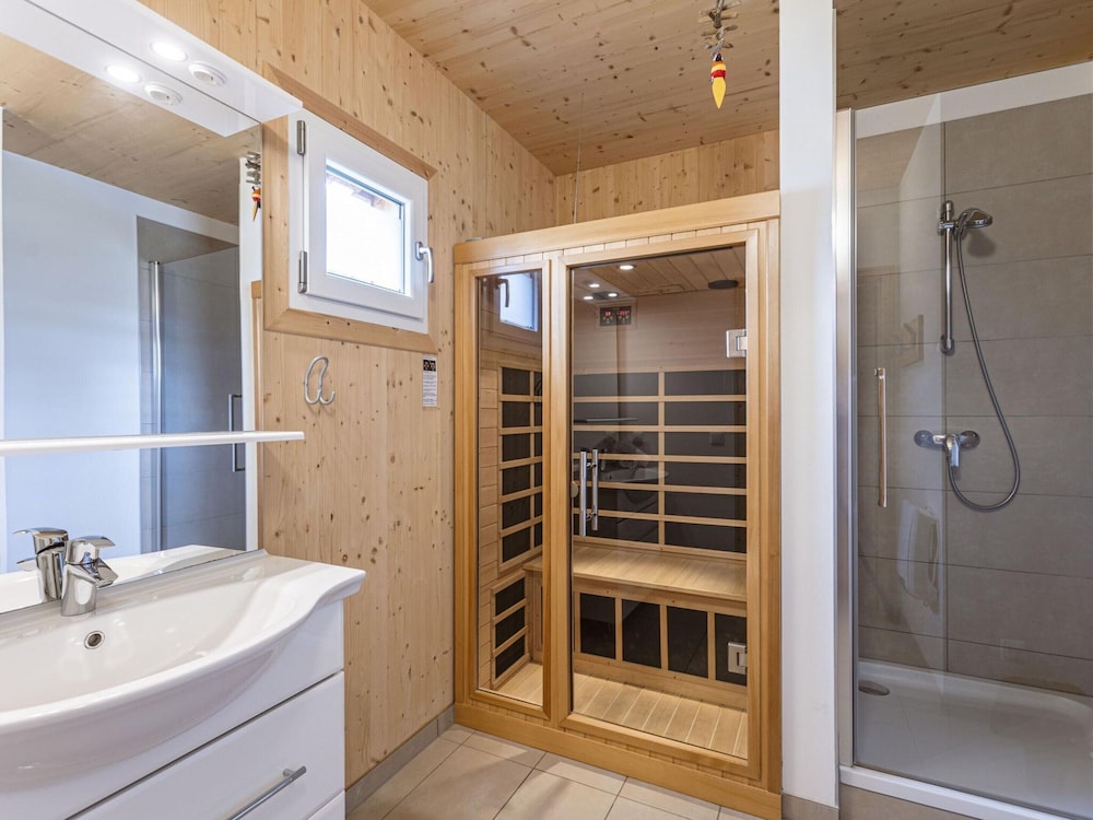 Appealing Chalet in the ski Area