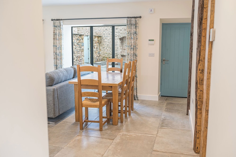 No 3 The Coach House