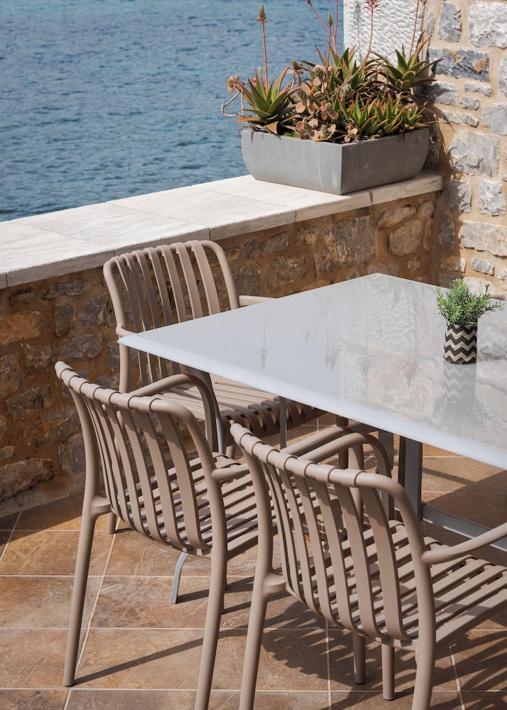 Aura Seafront Villa