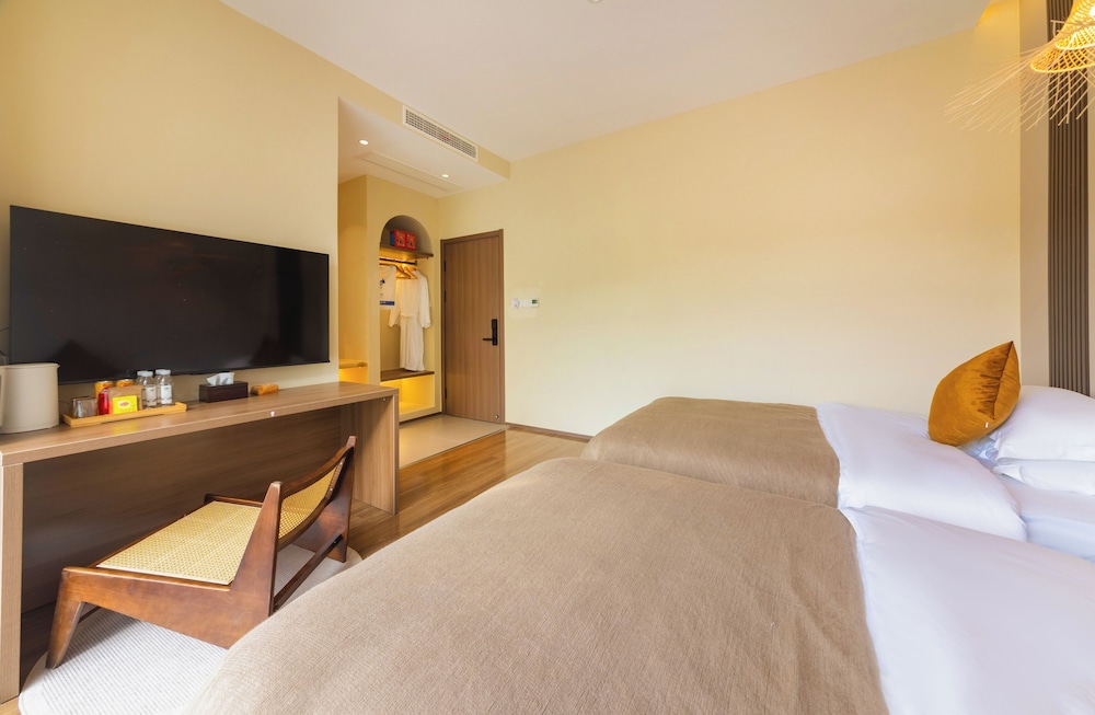 Tangchi Seaview Resort