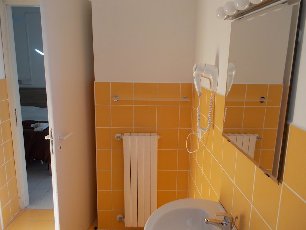 Photo 32