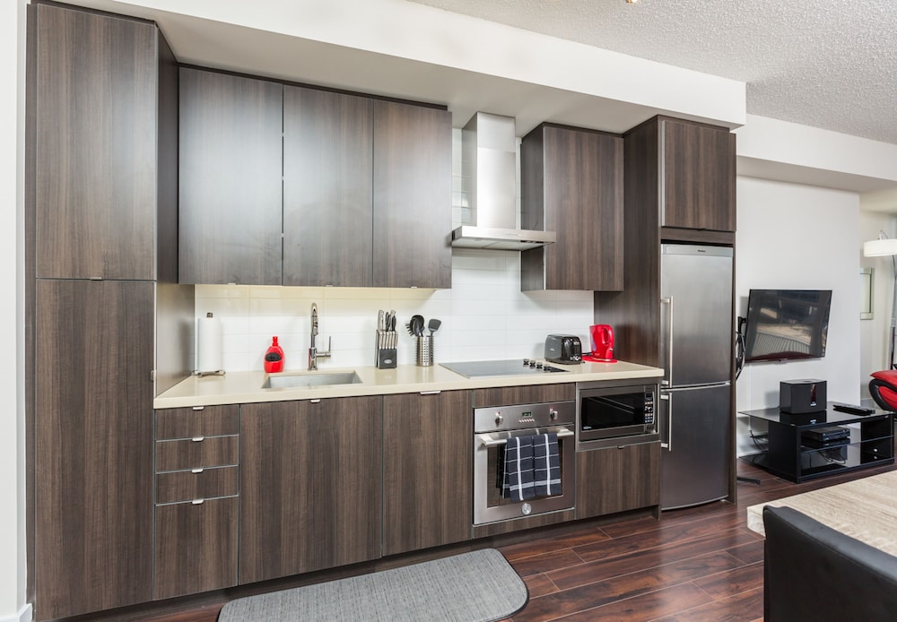 Applewood Suites - CN Tower & Convention