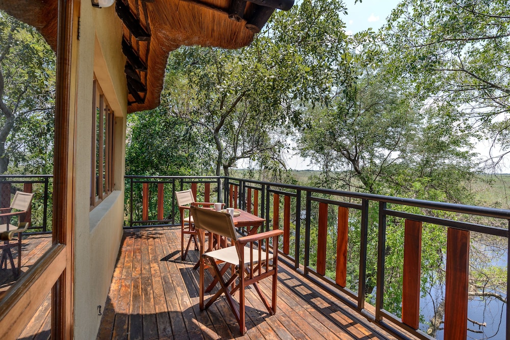 Namushasha River Lodge