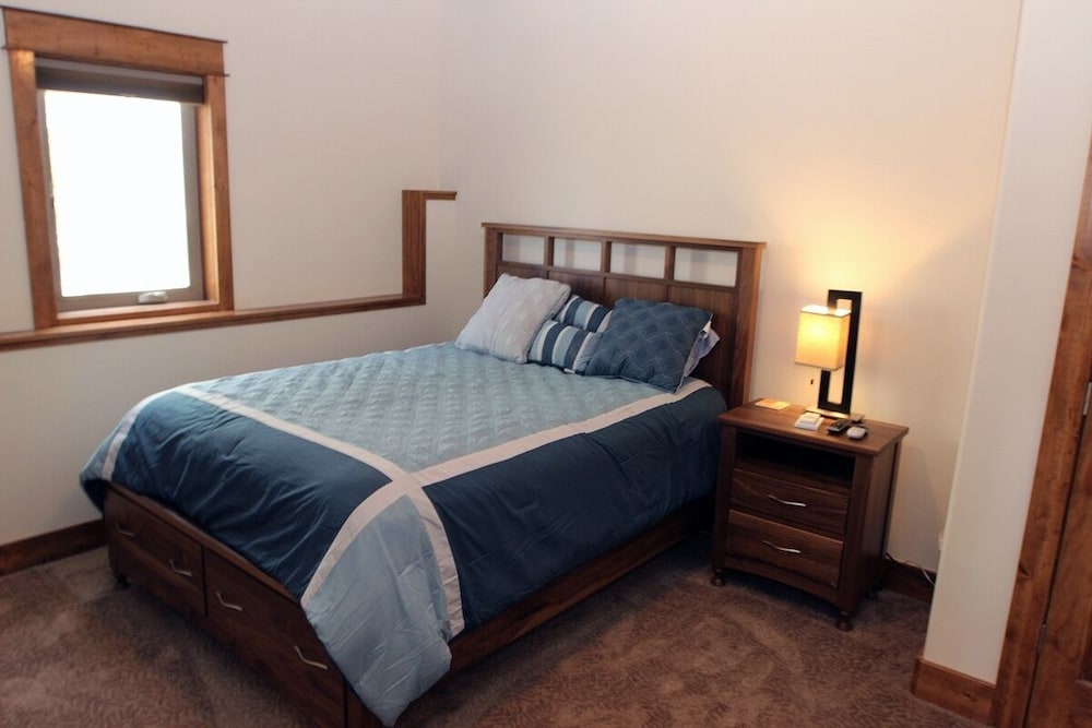 Kiowa Home - Gorgeous Townhome With Amazing Mountain Views 3 Bedroom Townhouse view 3