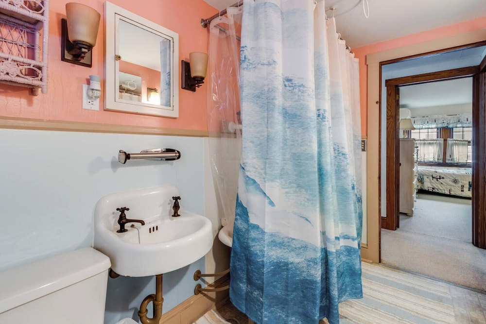 Hickman Street 208a