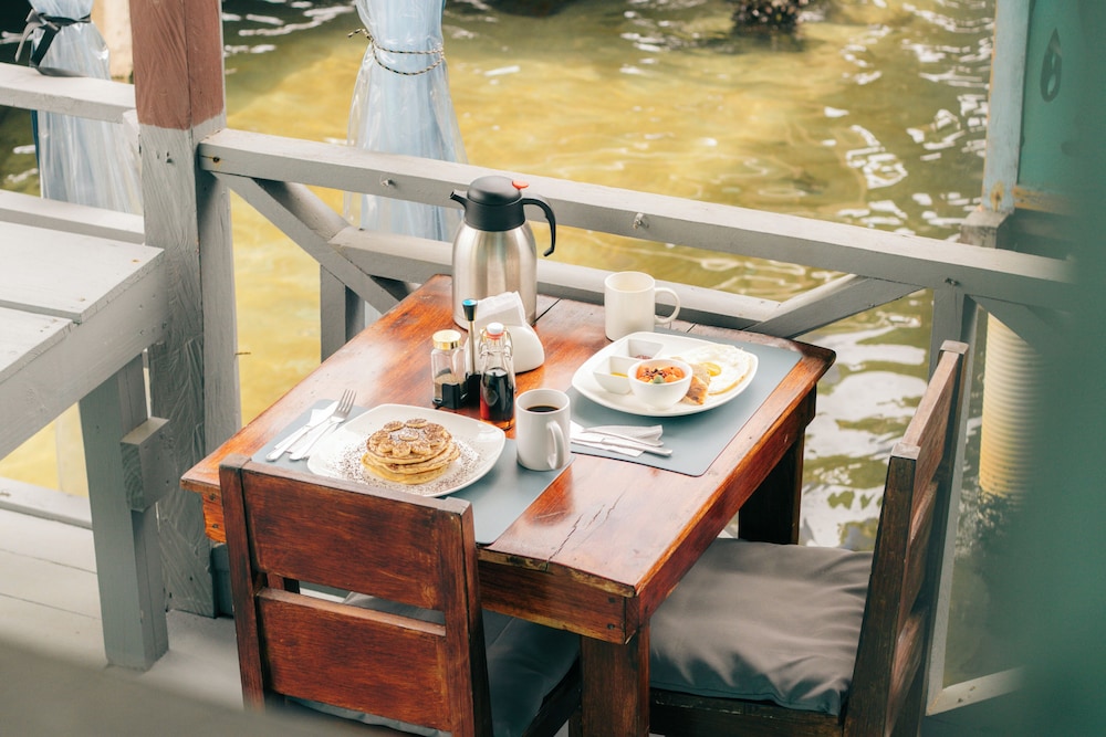 Saigon Bay Bed & Breakfast