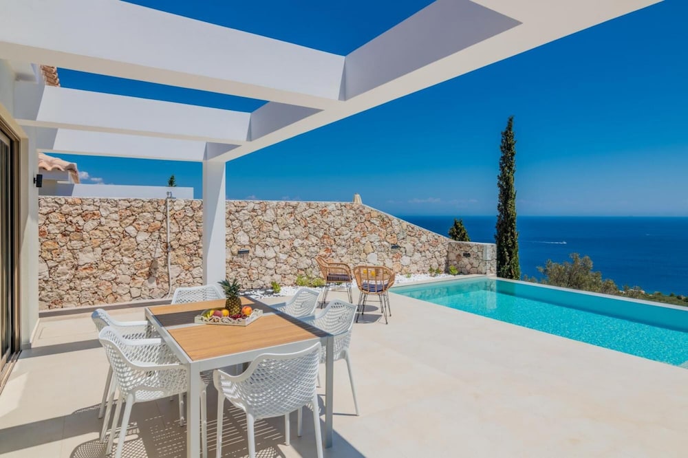 Thelxi s Suites - Brand New Seaview Suites - Thelxi s Suite II - Brand New Seaview Suite view 5