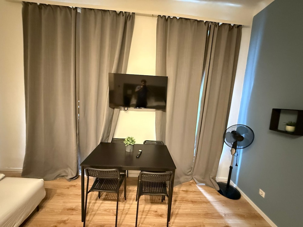 Cozy 1BR Apt Walk to Westbahnhof
