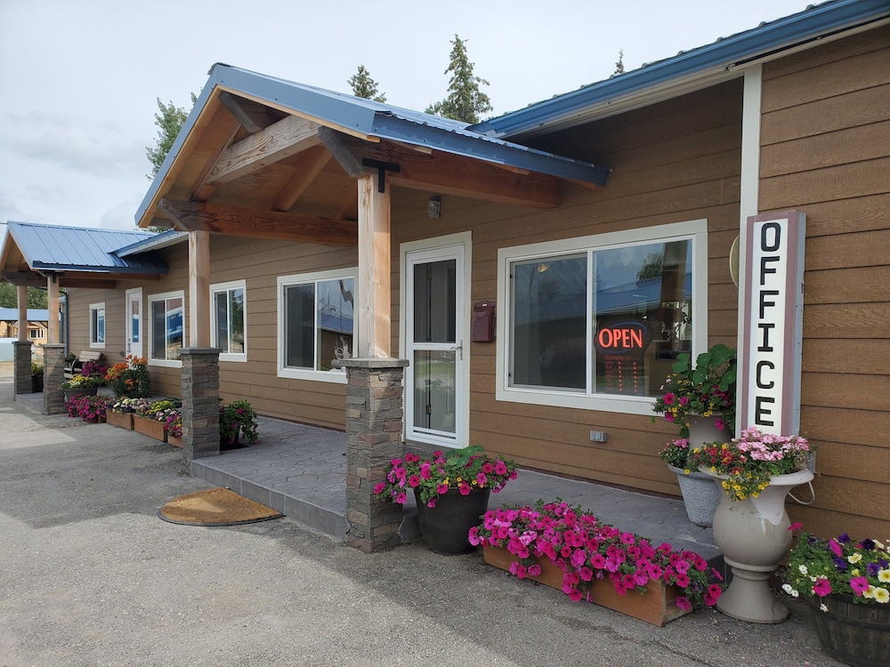 Delta Accommodations-Alaska Country Inn view 2