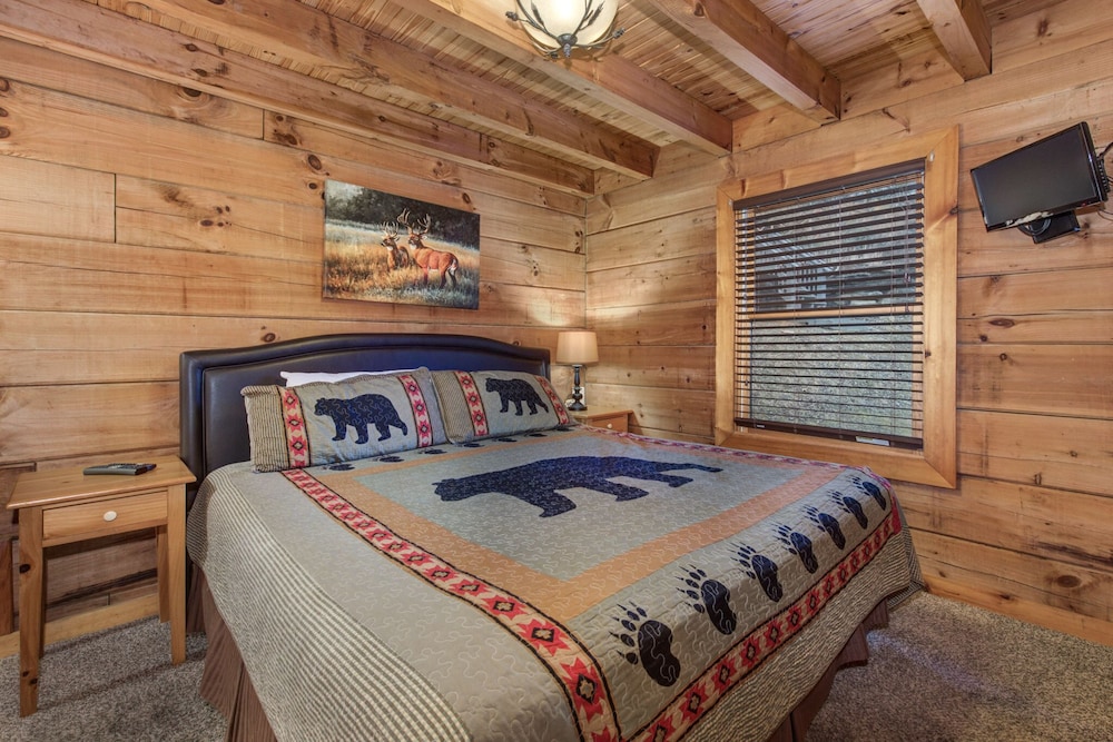 Miscellaneous Market Vacations - Mariettas Dream 2br in Mountains w/ Hot Tub! - Property Image 4