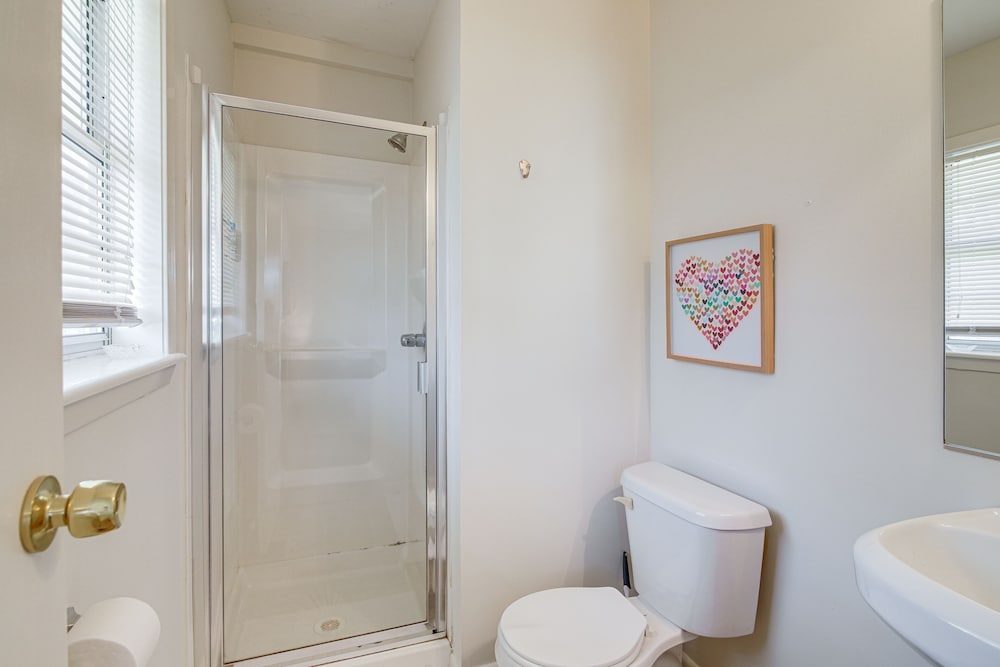 Oxford Getaway: Walk to Oxford Square! - Property Image 17