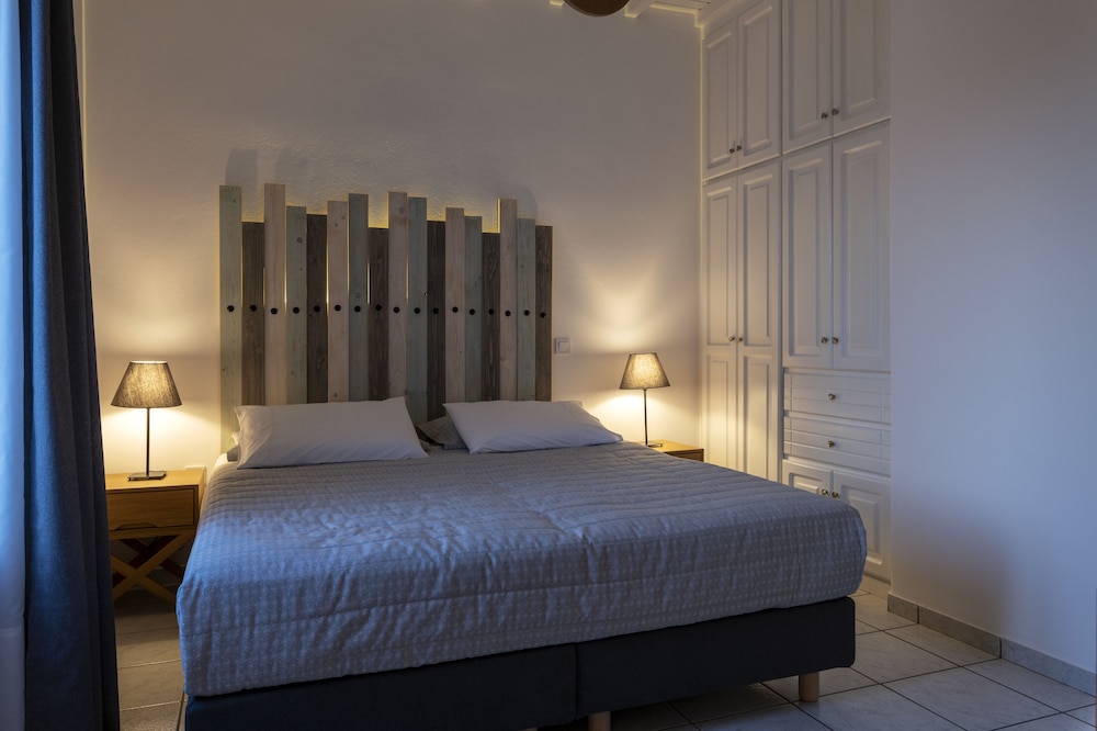 Secret Garden Apartments photo 3