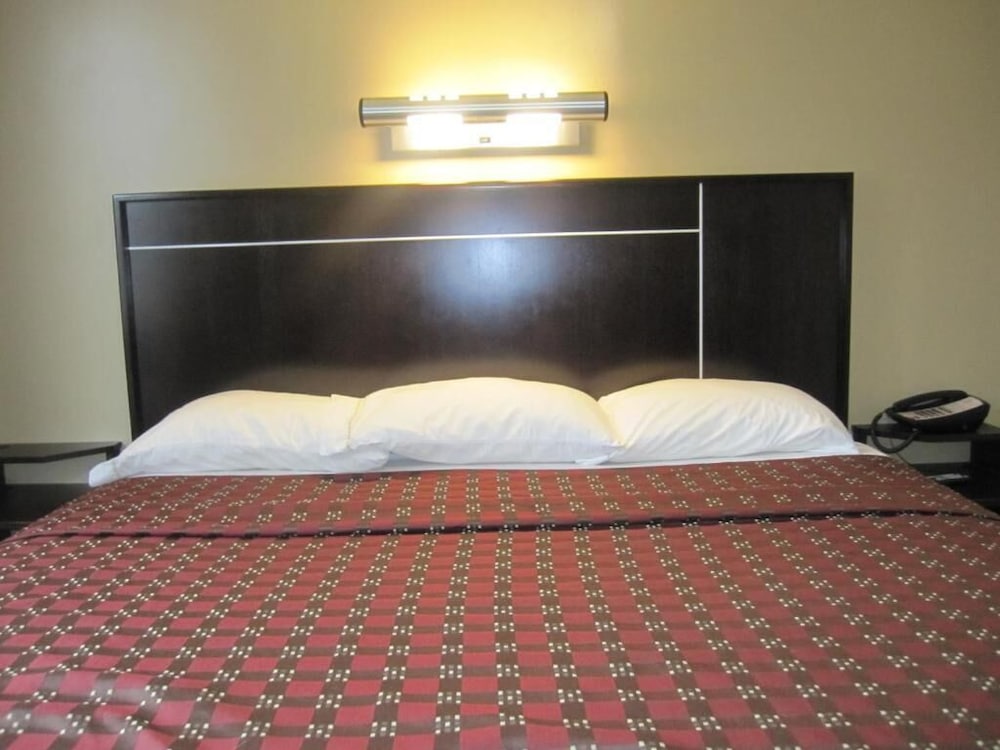 Flushing Vacations - Super Lake Hotel - Property Image 2