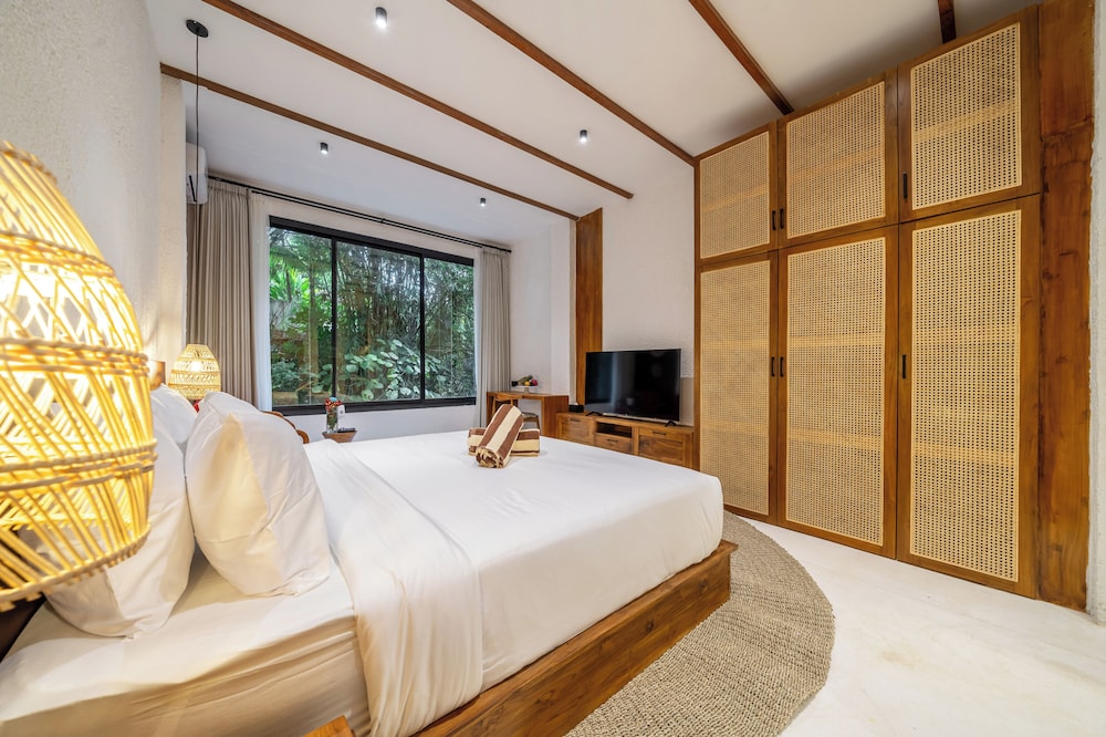 Sacred Jungle by EVDEkimi Ubud – Modern Villas and Apartments with Kitchens, Pools, & Personalized Concierge Service