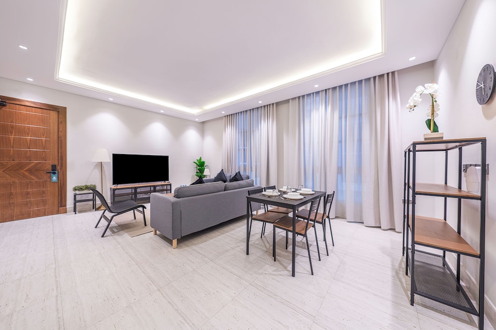 Mabaat - Al Malqa 3BR Apt - 533