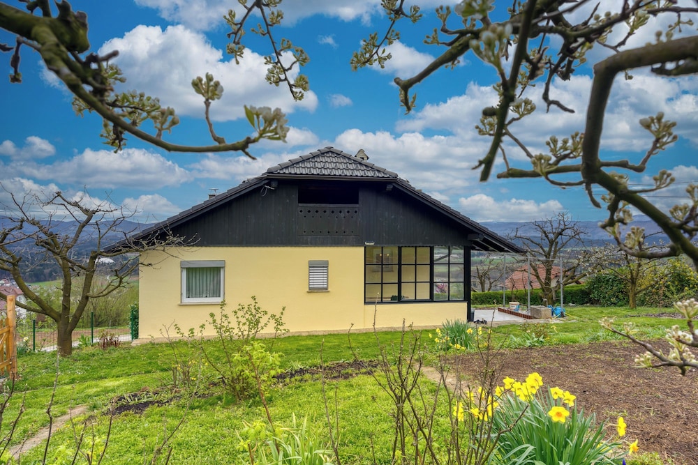 Lovely Cottage Tilka
