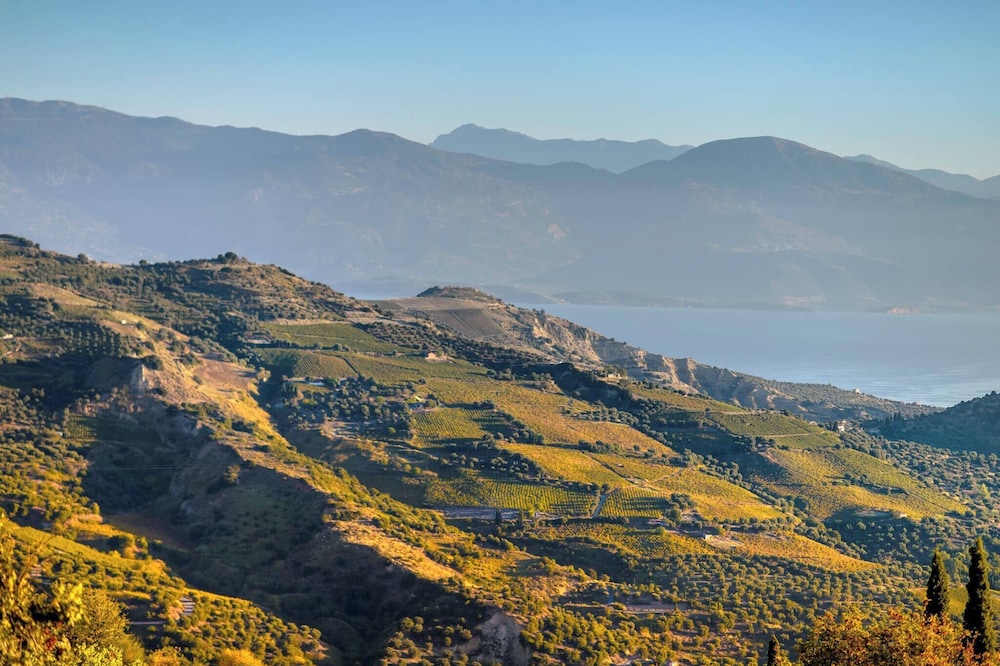 Gero-fotis Guesthouse - Upper Floor Superb View