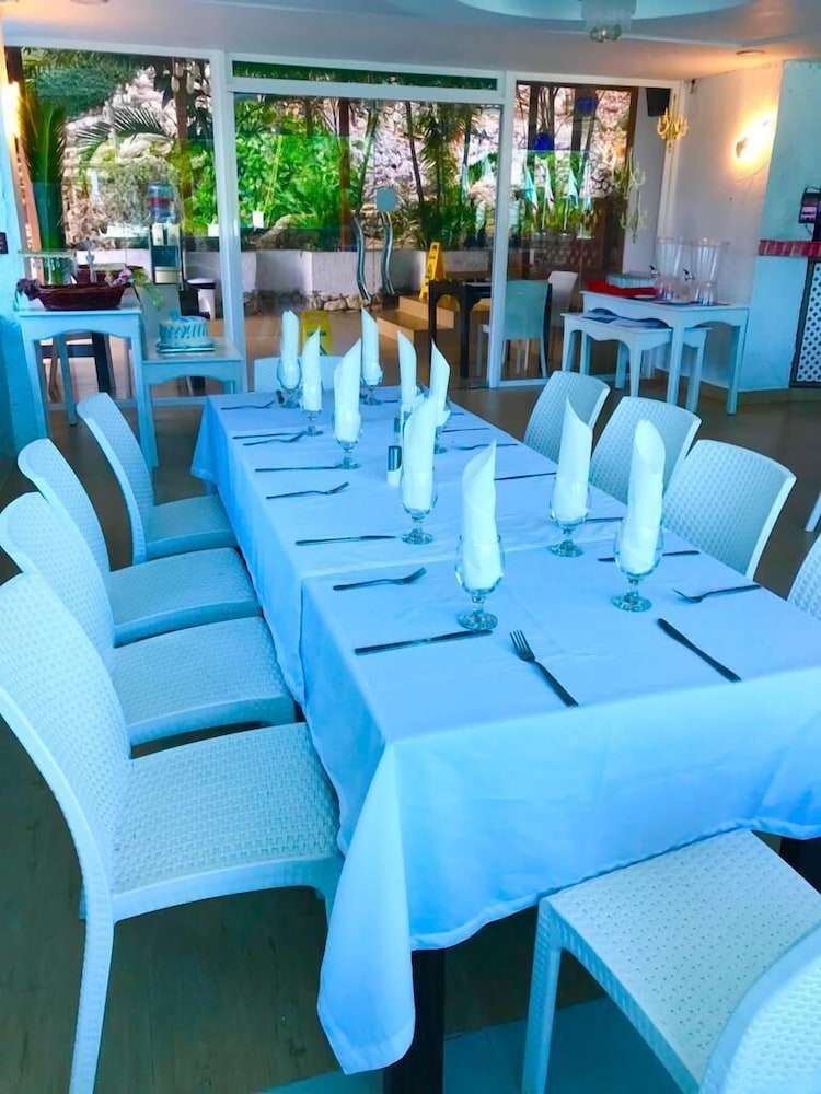 Hotel Daymond Blue view 3