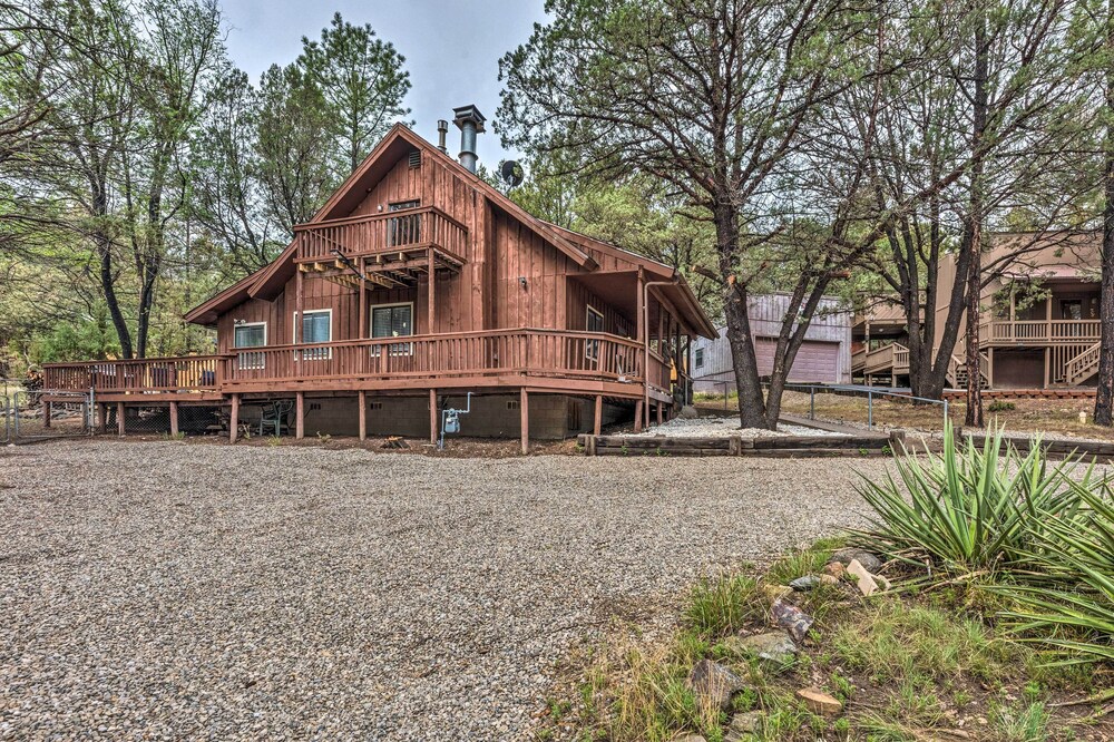 Rustic Ruidoso Cabin w/ Large Deck & Grill! view 3