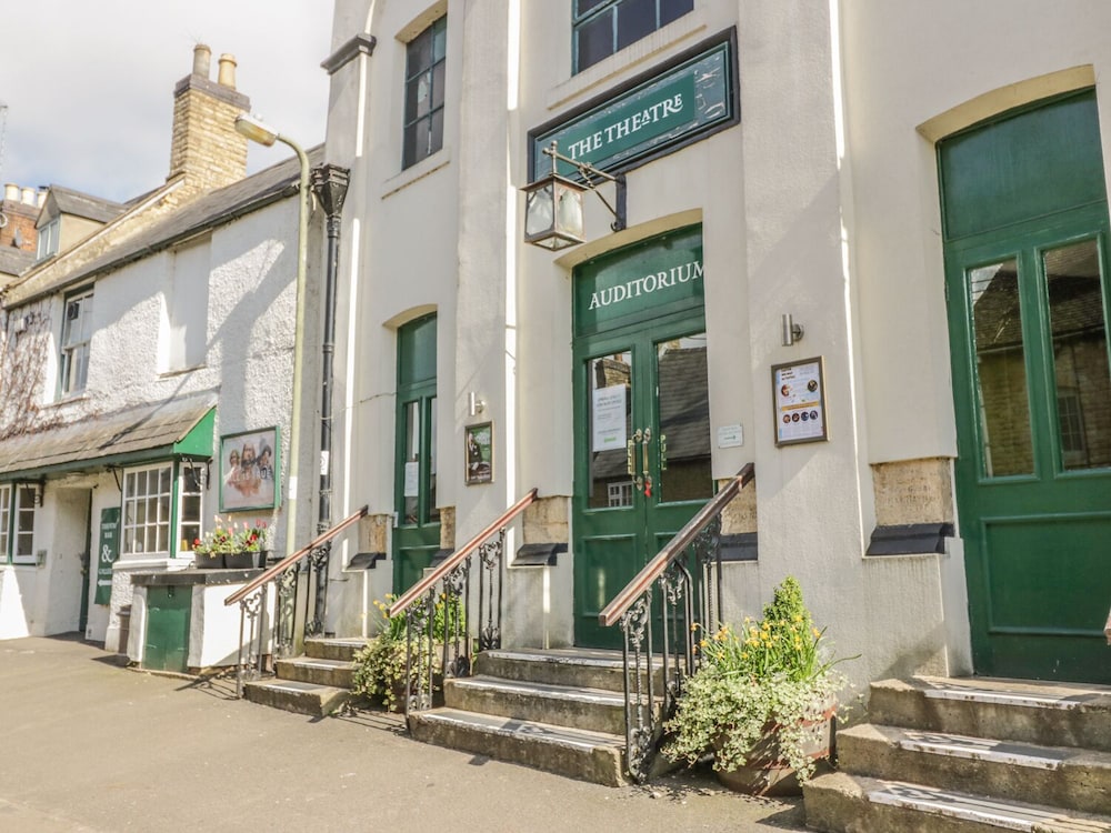 Victoria Cottage