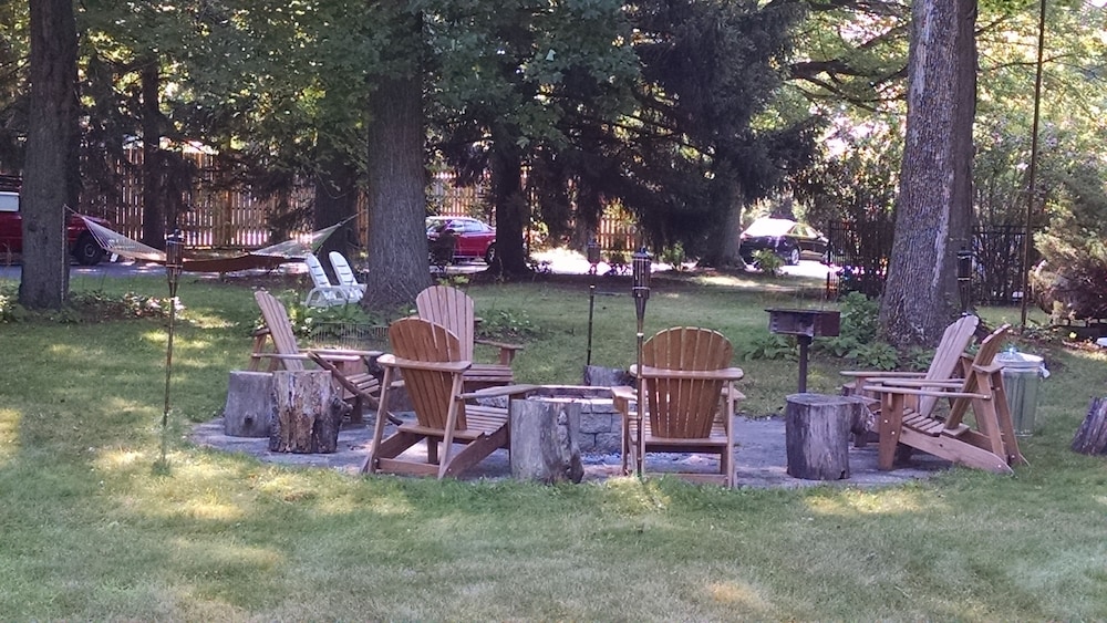 The Saugatuck Retro Resort Motel - Property Image 12