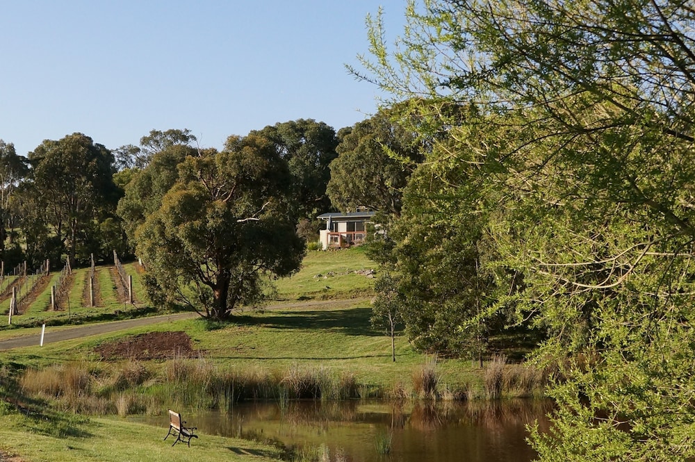 Gisborne Peak Winery Cottages