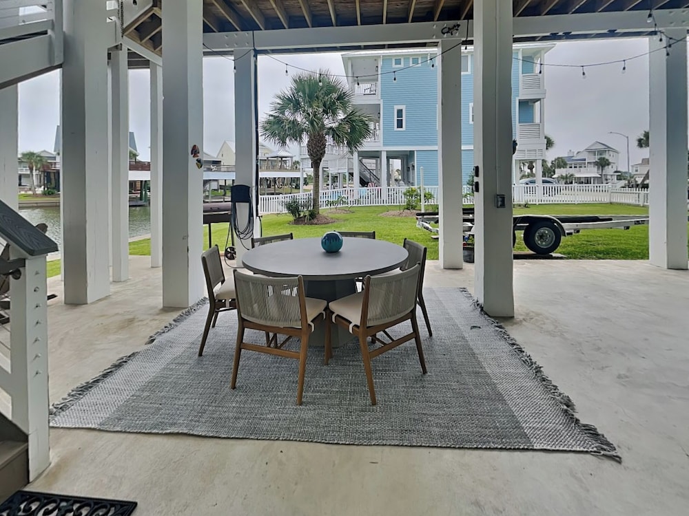 Down By the Bay by Ryson Vacation Rentals