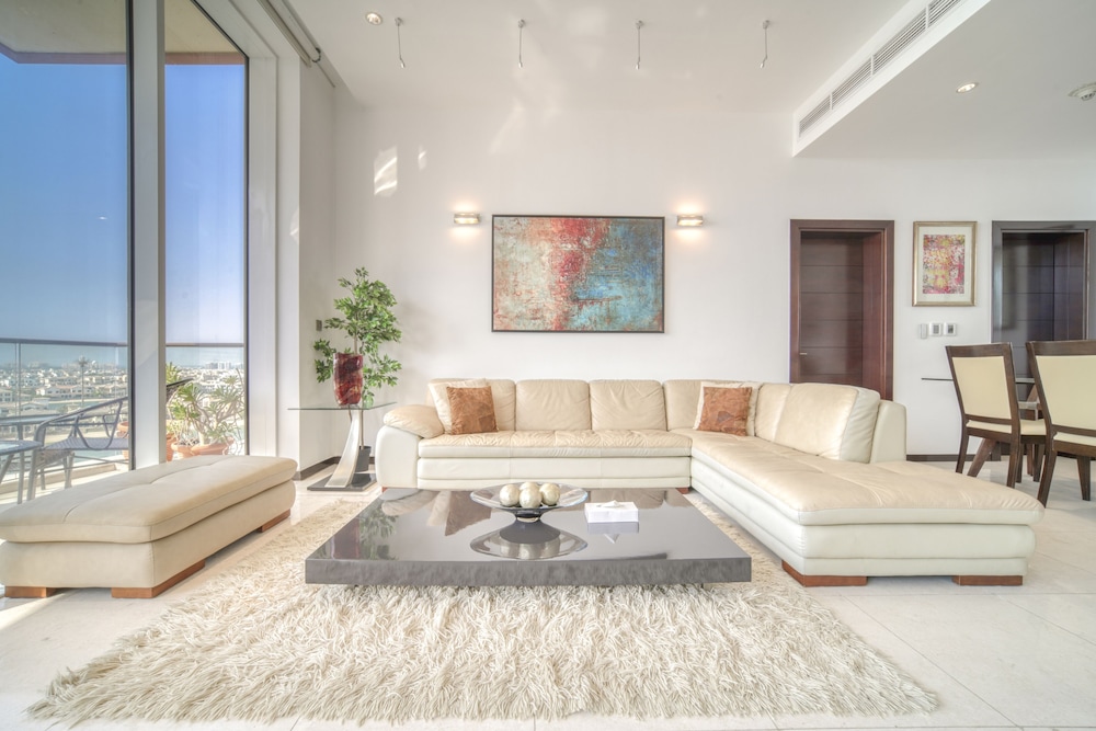 Tiara Residences - Mint Stay