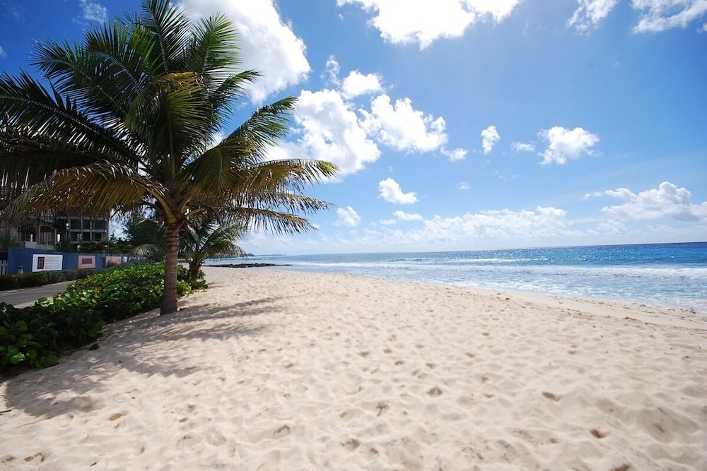3 Min Walk to Beach - Blessed Manor by Bluescape
