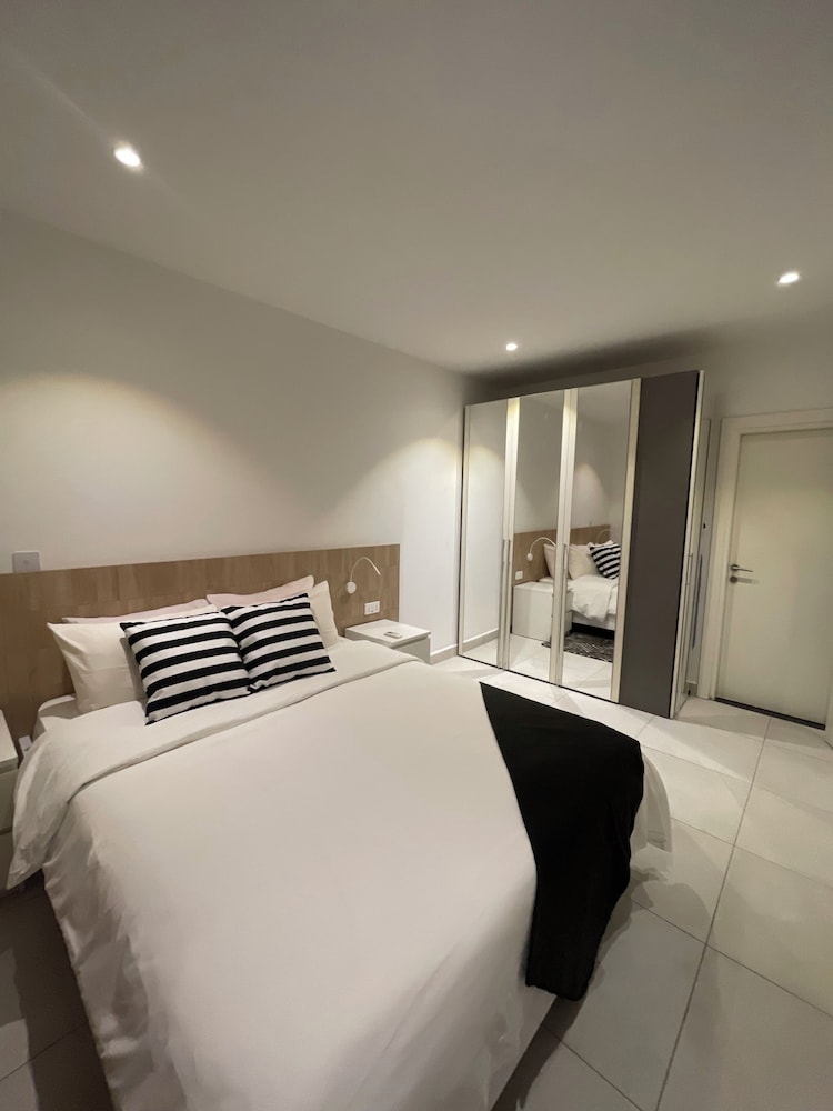 Meraki Homes at Embassy Gardens
