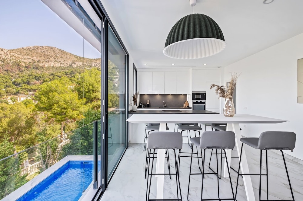 Villas Pinares de San Antón, Saltwater pool, Sea, City, Mountain Views
