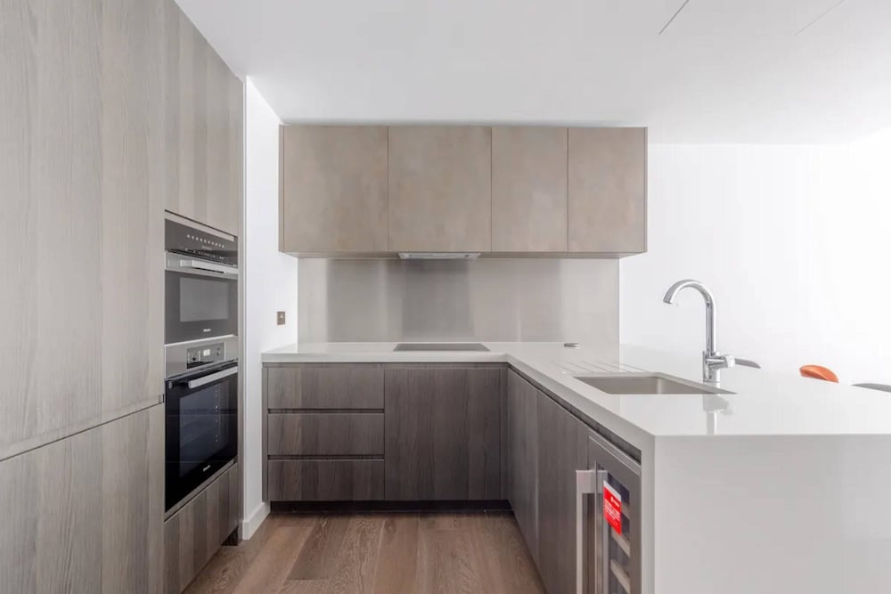 Luxurious 1BD Flat by the River Thames Near Vauxhall