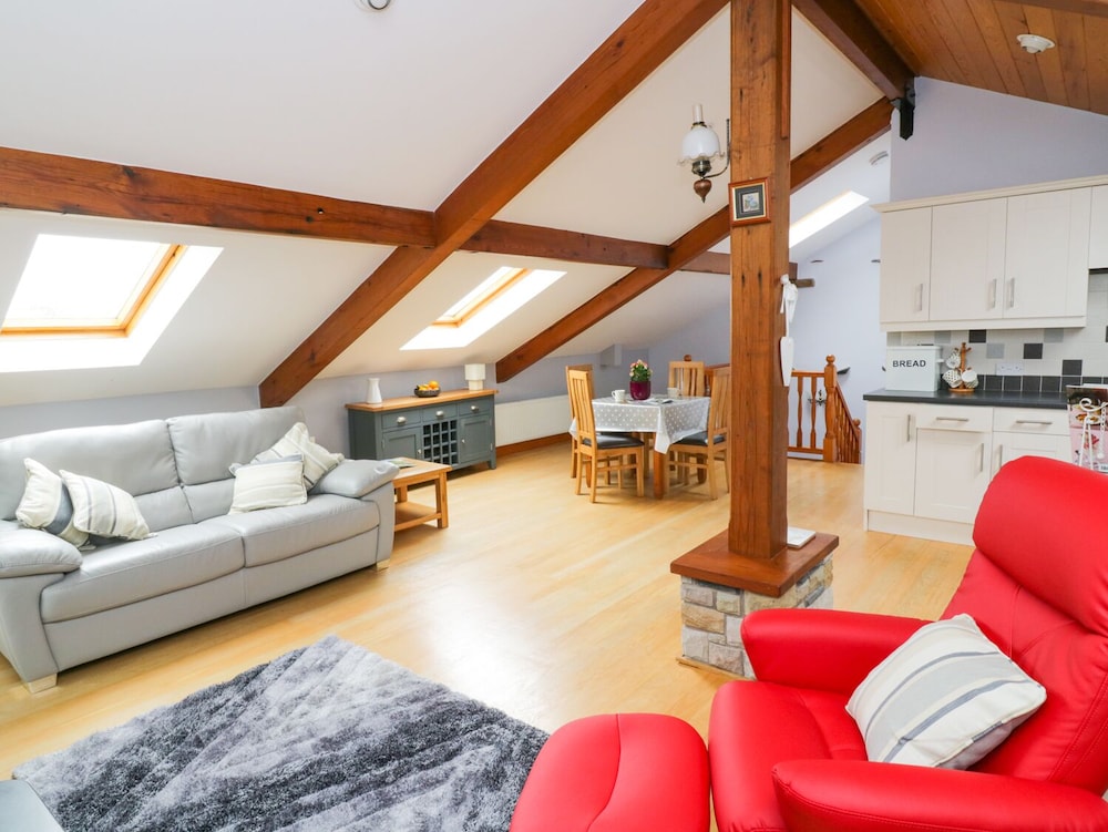 Hazelwood Cottage view 3