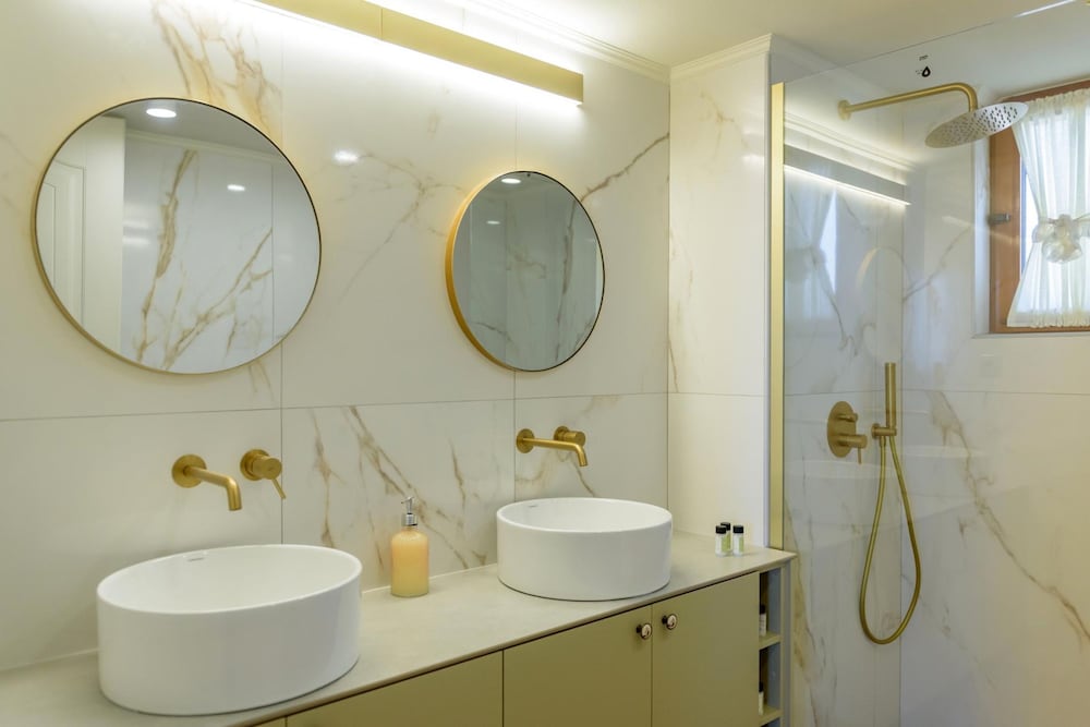 Villa Araucaria Private Pool Jacuzzi Seaview