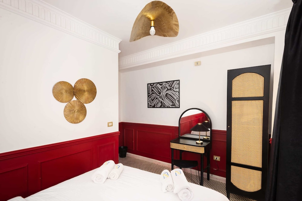 The Red-hot Retro 2bdr Apt. @ Cairo's Downtown